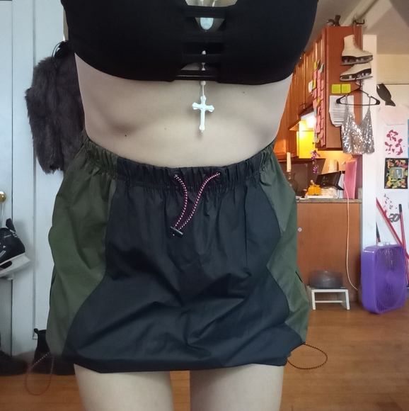 Nike drawstring skirt - Picture 2 of 10